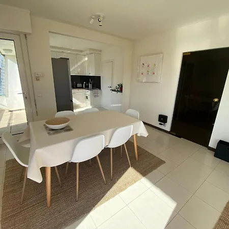 아파트 In Duinbergen Near The 크노케-하이스트