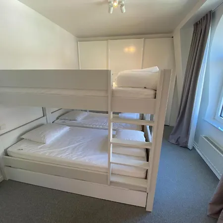 In Duinbergen Near The 아파트 *