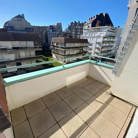 아파트 In Duinbergen Near The *